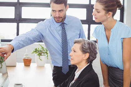 债务人缺席审判，法院判决强制偿还欠款